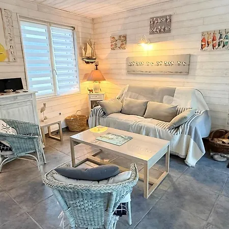 Charmante Maison A Deux Pas Du Marche Du Bois *