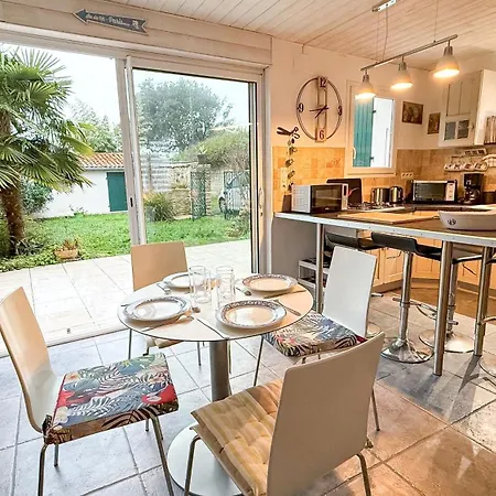 Charmante Maison à Deux Pas Du Marché Du Bois Villa