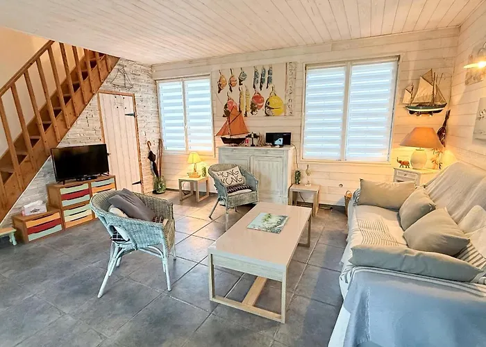 Villa Charmante Maison A Deux Pas Du Marche Du Bois