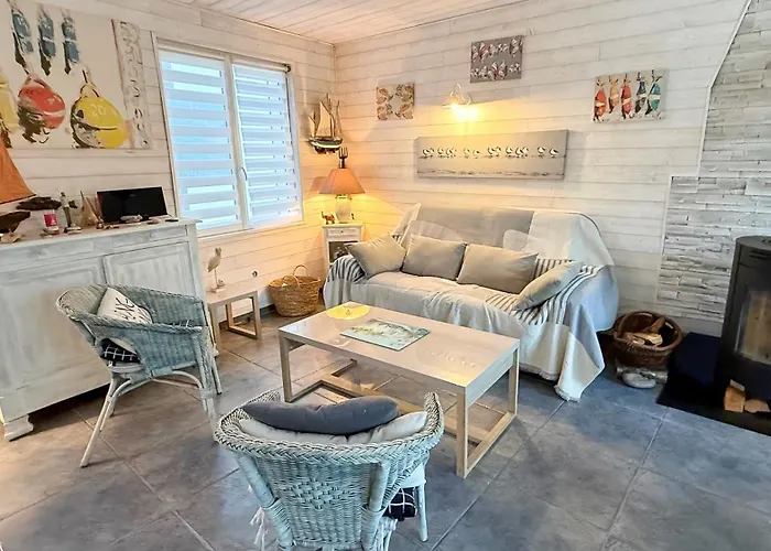 Charmante Maison A Deux Pas Du Marche Du Bois *