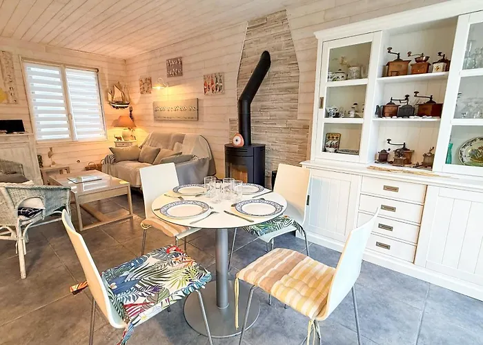 Charmante Maison A Deux Pas Du Marche Du Bois Villa *