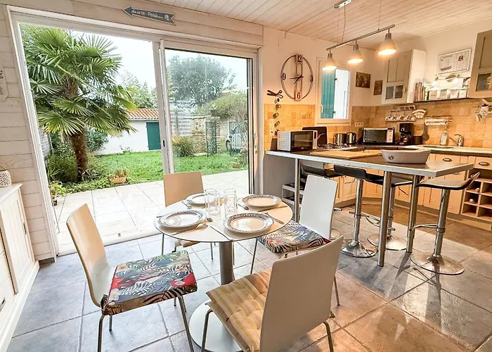 Charmante Maison A Deux Pas Du Marche Du Bois Villa